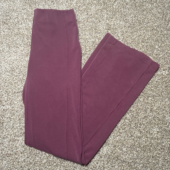 lululemon athletica Pants - Lululemon Athletica Women’s 6 Wide Leg Maroon Leggings